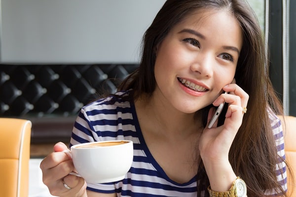 How to drink coffee with braces